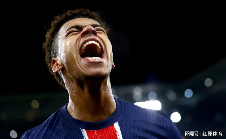 开云-詹姆斯巅峰对决，穆雷与30激战巴黎圣日耳曼分钟，赛况扑朔迷离胜负难料！的简单介绍